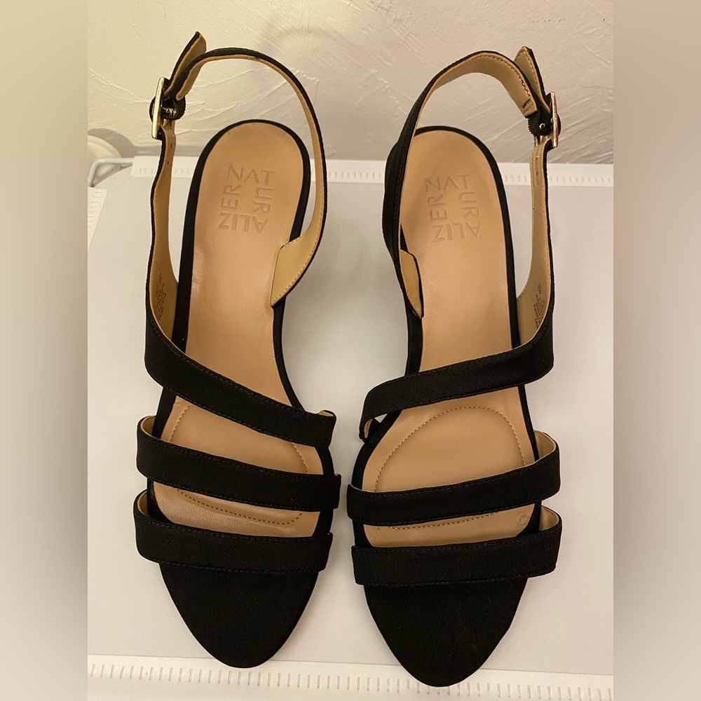 Black Strappy Mid Heel Slingback! Size 8